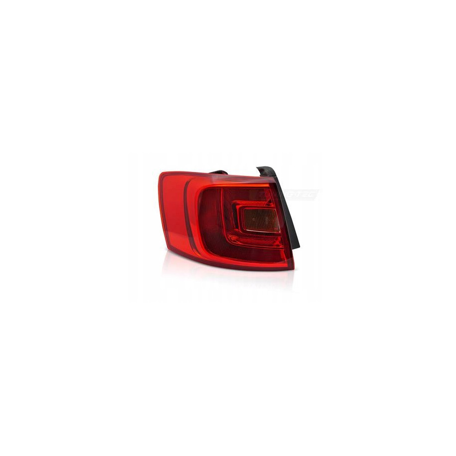 LAMPA TYLNA VW JETTA 11-14 RED WHITE TYC LEWA